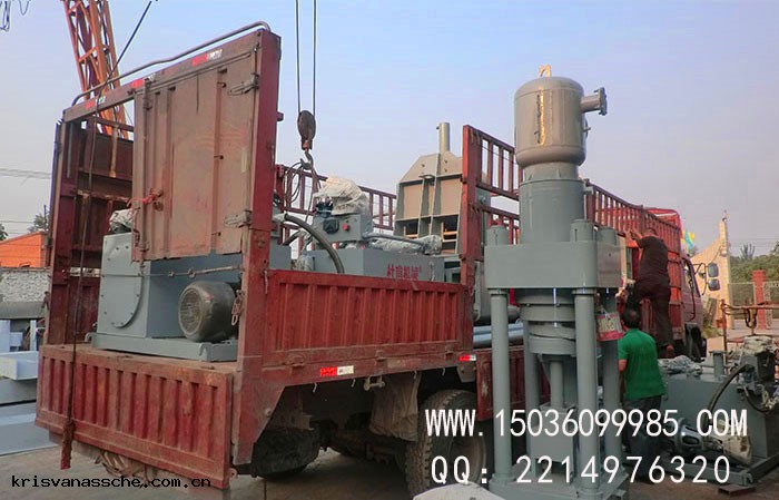 貴州小型(xíng)液壓磚機發貨現(xiàn)場