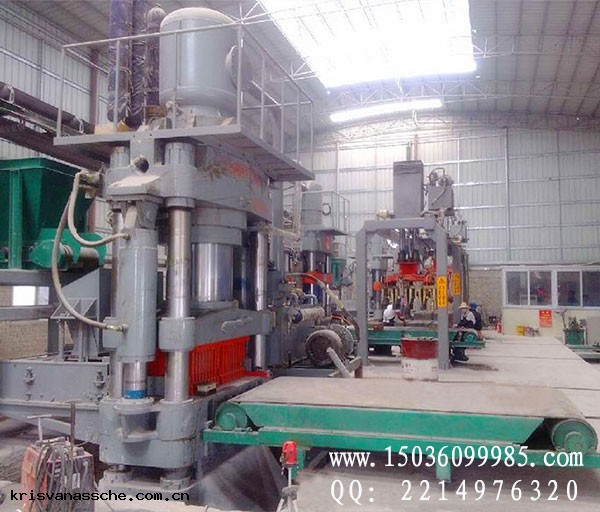 廣西1200噸全自動液壓磚機客戶現場